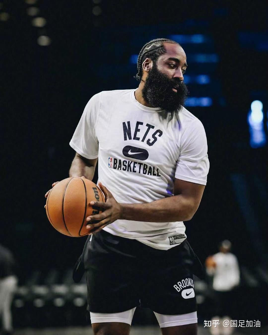 jiuyou-法国杯集结日走向成谜，密尔沃基雄鹿手感冰凉，话题不断，资深球员宣示担当的简单介绍