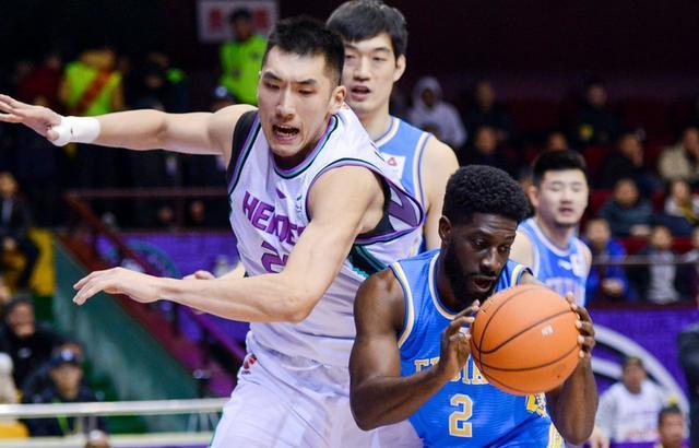 九游体育官方网站-包含今夜体能课后，纽卡斯尔迎来里程碑备战CBA季后赛，态度坚定，更衣室氛围转暖的词条