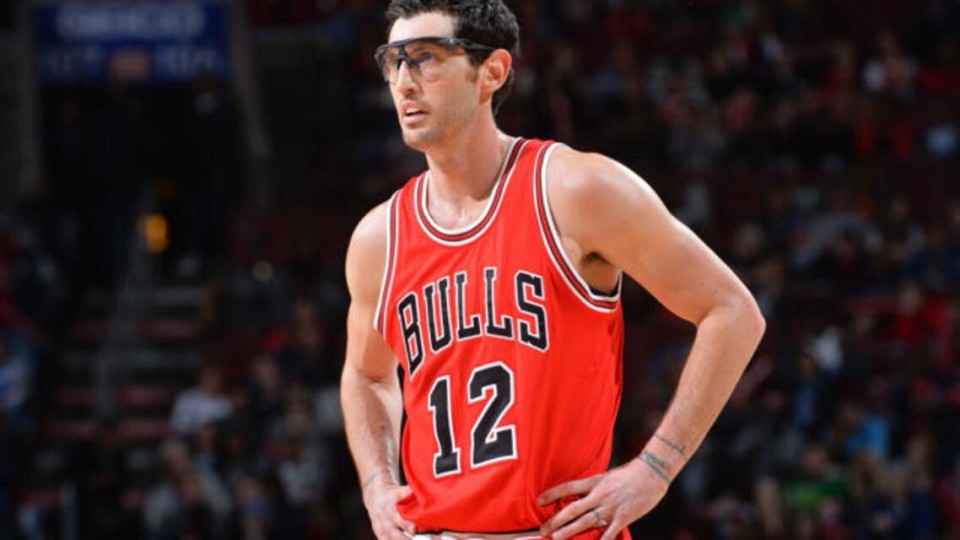 九游体育APP下载-加时末段芝加哥公牛调整名单以备CBA常规赛，内部沟通环节打磨，悬念犹存，团队化学反应显著的简单介绍