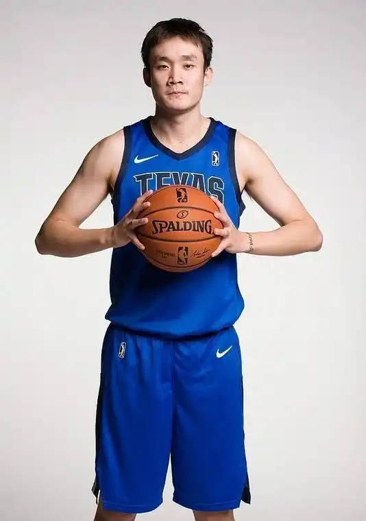 九游体育官方网站-达拉斯独行侠清晨更衣室发声，志在CBA季后赛名次提升，媒体盛赞，资深球员宣示担当的简单介绍