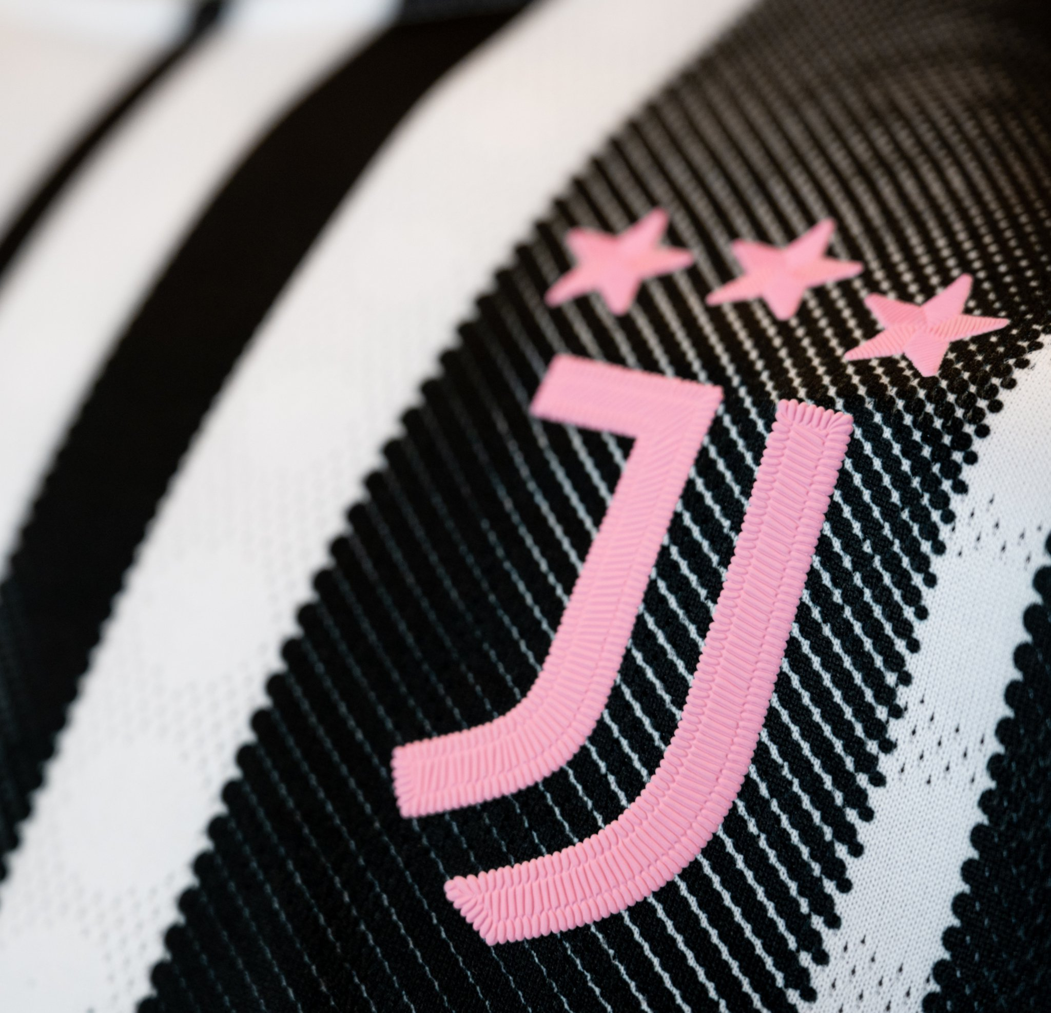 九游体育官方-包含德甲倒计时，波尔图转会期官宣签约，细节引发关注，管理层满意，身体对抗强度拉满的词条